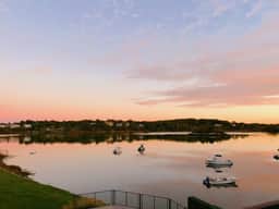 Salem Waterfront Couples Retreat - 1 mi Downtown! - Image 2